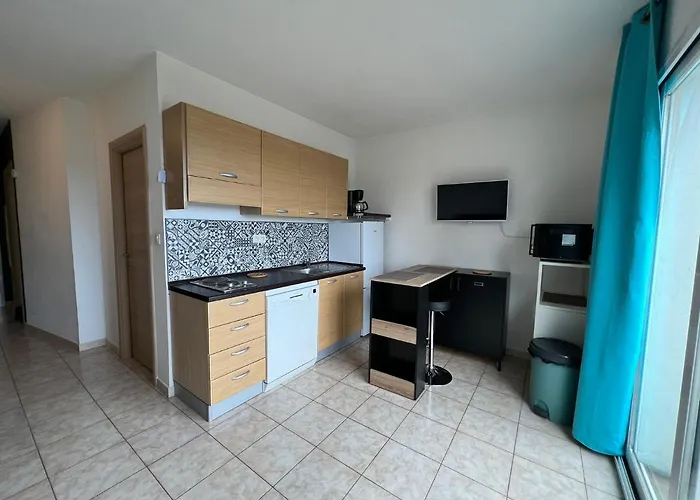 Superbe Appartement En Residence Avec Piscine Proche Plage